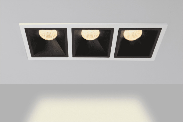 картинка Рамка для светильника COMBO-3S3-WH от магазина BTSvet