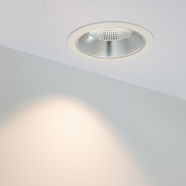 картинка Встраиваемый светильник светодиодный LTD-LEGEND-R230-35W Warm3000 (WH, 50 deg) 027320 от магазина BTSvet