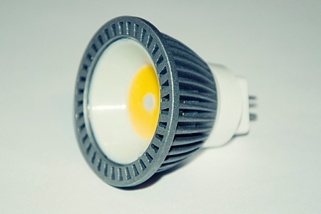 картинка Лампочка светодиодная LC-120-MR16-GU5.3-3-220-WW от магазина BTSvet