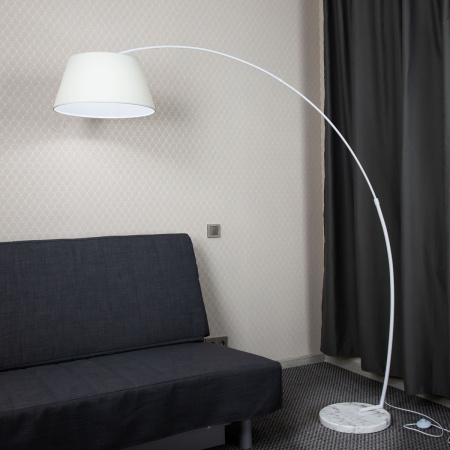 картинка Торшер с выключателем Арчи CL807010 от магазина BTSvet