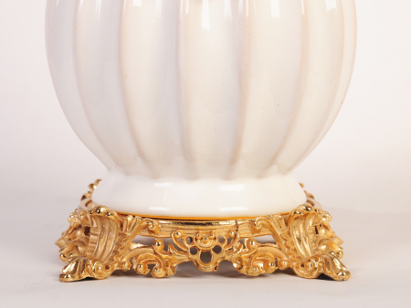 картинка Интерьерная настольная лампа TL.8101-1GO от магазина BTSvet