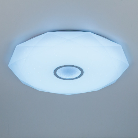 картинка Потолочный светильник светодиодный с пультом и управлением смартфоном регулировкой яркости и цветной температуры ночной режим Диамант Смарт CL713A100G RGB от магазина BTSvet