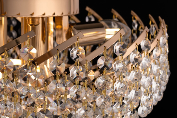 картинка Хрустальная люстра Diamant 10 DIA120-06-G от магазина BTSvet