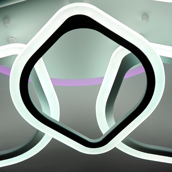 картинка Потолочная люстра светодиодная с пультом и управлением смартфоном регулировкой цветовой температуры и яркости RGB Ромби Смарт CL236A190E от магазина BTSvet