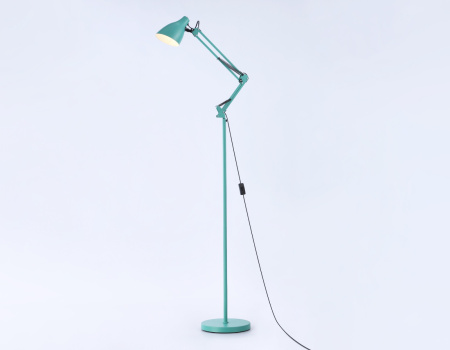 картинка Торшер с выключателем TRADITIONAL TR97649 от магазина BTSvet