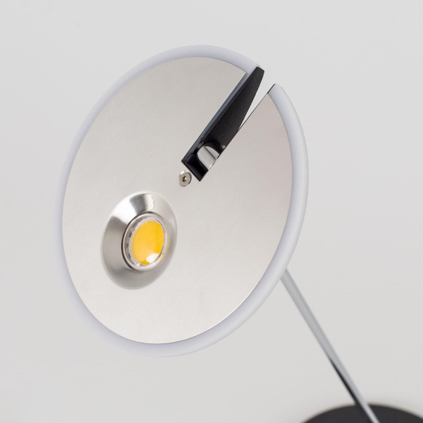 картинка Светодиодная офисная настольная лампа с выключателем Ньютон CL803032 от магазина BTSvet