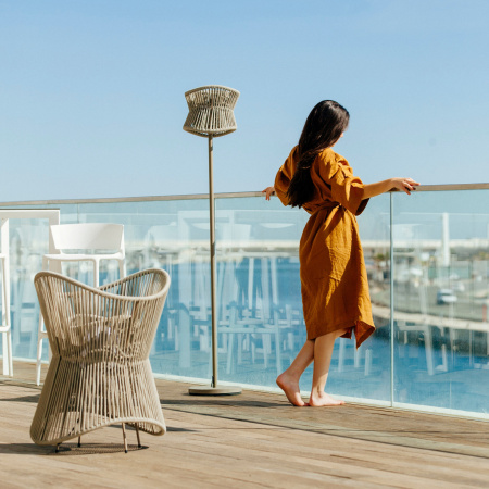 картинка Уличная настольная лампа светодиодная с выключателем Polinesia 7136 IP44 от магазина BTSvet