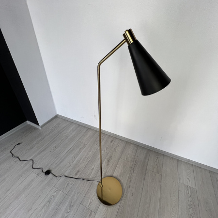 картинка Торшер от магазина BTSvet