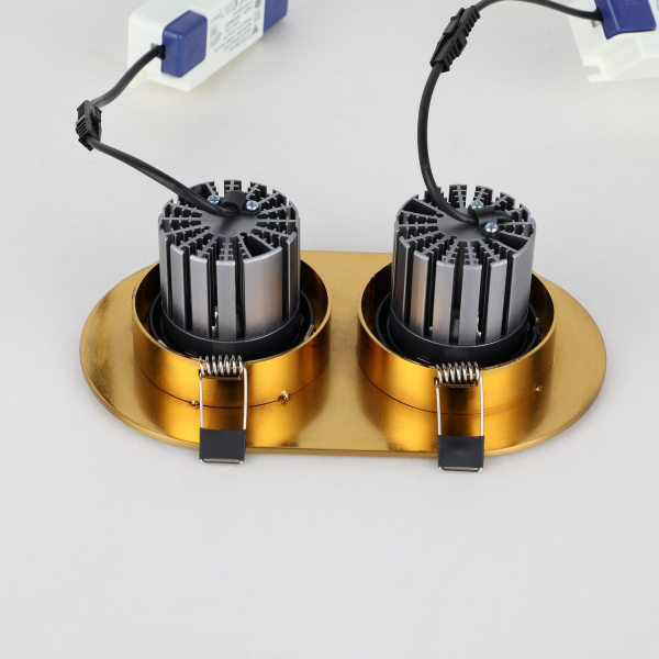 картинка Встраиваемый светильник светодиодный Retro 2789-2C от магазина BTSvet