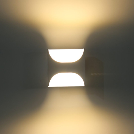 картинка Настенный светильник светодиодный SHAPE GW-7001-5-WH-WW от магазина BTSvet