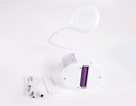 картинка Офисная настольная лампа диммируемая светодиодная с выключателем и USB-портом Desk DE561 от магазина BTSvet