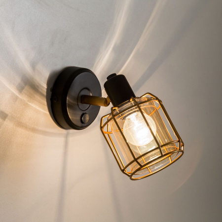 картинка Спот с выключателем Таверна CL542612 от магазина BTSvet