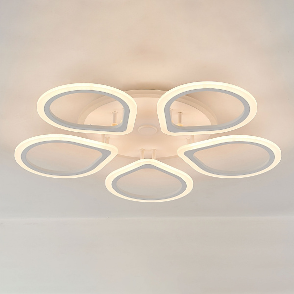 картинка Потолочная люстра светодиодная с пультом и управлением смартфоном регулировкой цветовой температуры и яркости RGB Транай Смарт CL235A150E от магазина BTSvet