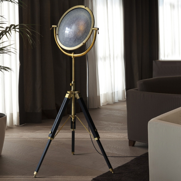 картинка Торшер TRIPOD01 от магазина BTSvet