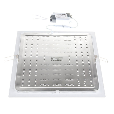 картинка Встраиваемый светодиодный светильник DLS003 24W 4200K от магазина BTSvet