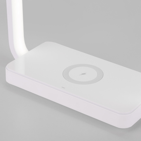 картинка Интерьерная настольная лампа светодиодная с беспроводным ЗУ и регулировкой яркости Frame 80502/1 от магазина BTSvet