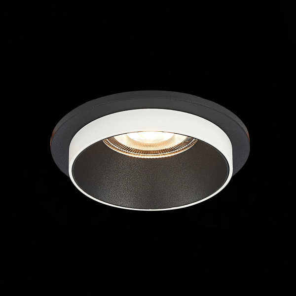 картинка Встраиваемый светильник Chomia ST206.408.01 от магазина BTSvet