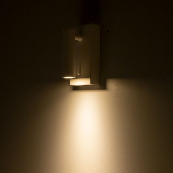 картинка Спот поворотный с выключателем Белый Декарт CL704350 LED от магазина BTSvet