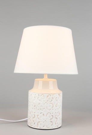 картинка Интерьерная настольная лампа с выключателем Zanca OML-16704-01 от магазина BTSvet