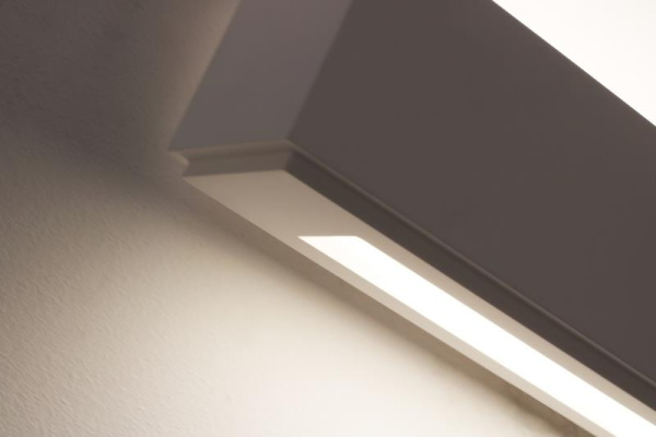 картинка Настенный светильник Lucas 710/1 BIA от магазина BTSvet