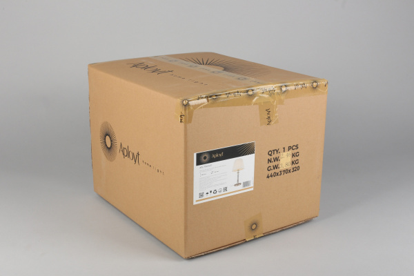 картинка Интерьерная настольная лампа с выключателем Silvian APL.719.04.01 от магазина BTSvet