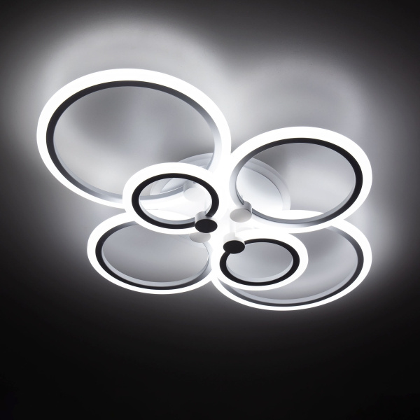 картинка Люстра с пультом Белая Сента CL237B160E RGB от магазина BTSvet