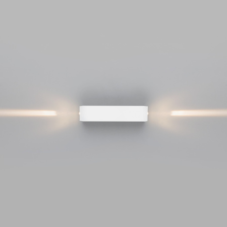 картинка Архитектурная подсветка светодиодная Blaze 35136/W IP54 от магазина BTSvet