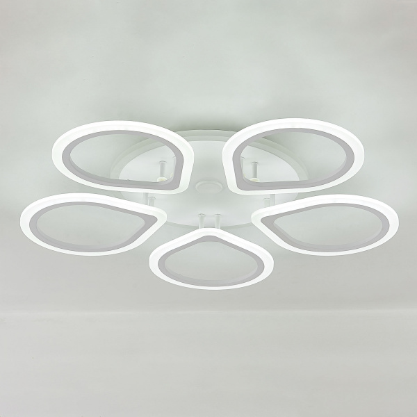 картинка Потолочная люстра светодиодная с пультом и управлением смартфоном регулировкой цветовой температуры и яркости RGB Транай Смарт CL235A150E от магазина BTSvet