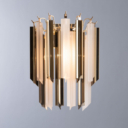 картинка Настенный светильник Frizzante 1681/01 AP-1 от магазина BTSvet