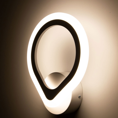 картинка Бра светодиодное с регулировкой цветовой температуры и яркости Транай Смарт CL235B310 от магазина BTSvet