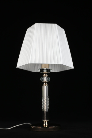 картинка Интерьерная настольная лампа с выключателем Silvian APL.719.04.01 от магазина BTSvet