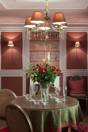 картинка Подвесная люстра Classic 4 RC0100-PL-05-R от магазина BTSvet