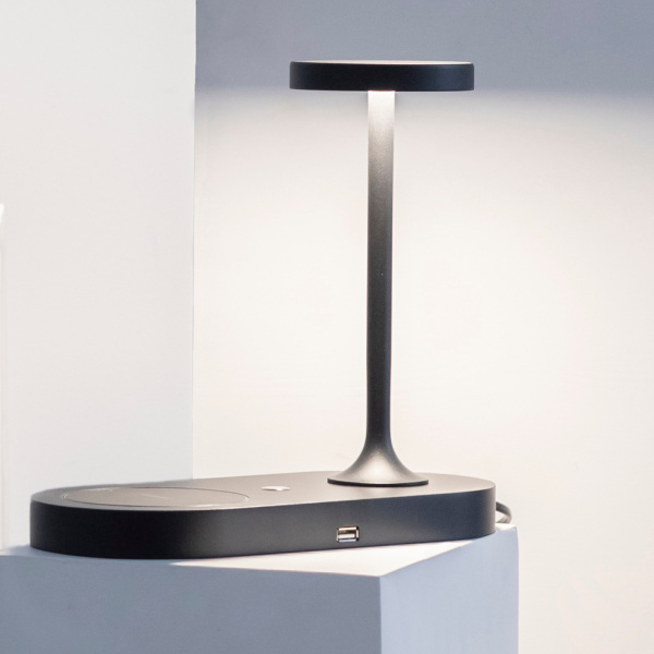 картинка Интерьерная настольная лампа светодиодная диммируемая с выключателем регулировкой яркости беспроводным ЗУ и USB-портом Ceres 7291 от магазина BTSvet