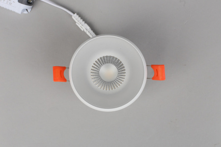 картинка Встраиваемый светильник светодиодный Genova OML-102809-06 от магазина BTSvet