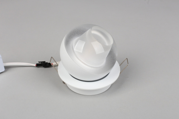 картинка Встраиваемый светильник светодиодный Mantova OML-103009-08 от магазина BTSvet