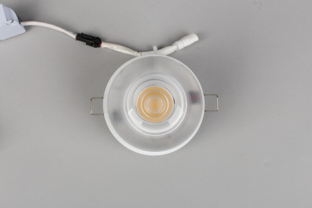 картинка Встраиваемый светильник светодиодный Mantova OML-103009-08 от магазина BTSvet