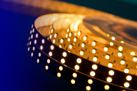 картинка Светодиодная лента LUX DSG5120-24-WW-33 от магазина BTSvet