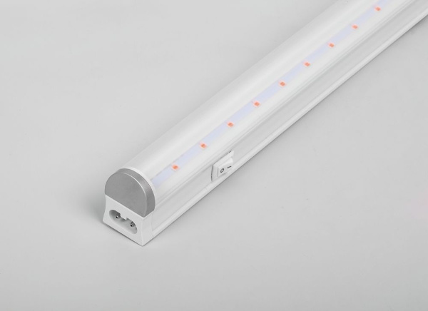 картинка Линейный светильник светодиодный с выключателем 28926 IP40 от магазина BTSvet