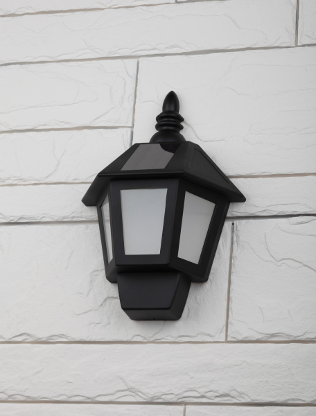 картинка Настенный светильник уличный светодиодный на солнечных батареях с датчиком освещенности ERAFS08-36 от магазина BTSvet