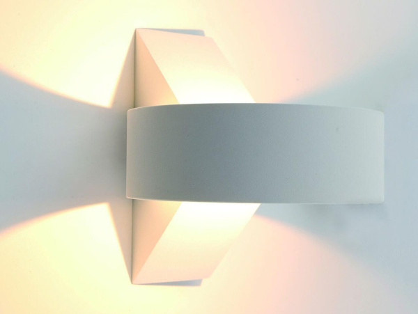 картинка Настенный светильник светодиодный A1705AP-1WH от магазина BTSvet