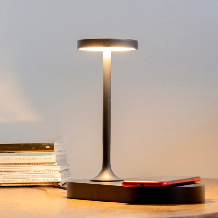 картинка Интерьерная настольная лампа светодиодная диммируемая с выключателем регулировкой яркости беспроводным ЗУ и USB-портом Ceres 7291 от магазина BTSvet