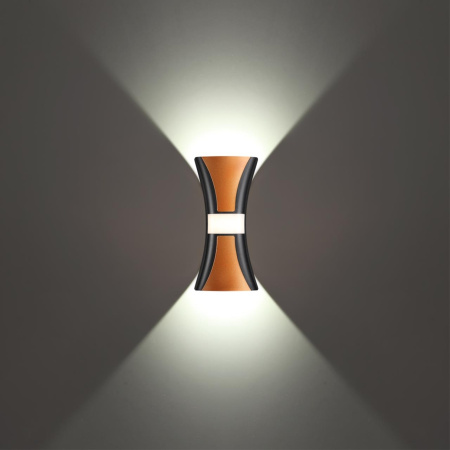 картинка Настенный светильник уличный Street 358936 от магазина BTSvet