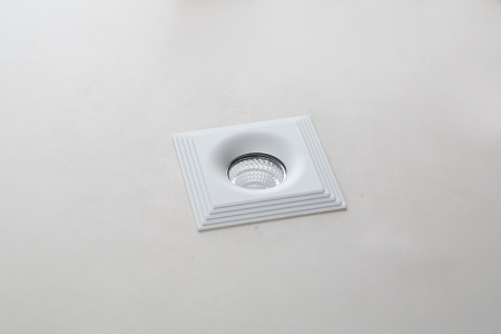 картинка Рамка для светильника LINE NC1760SQ-FW от магазина BTSvet