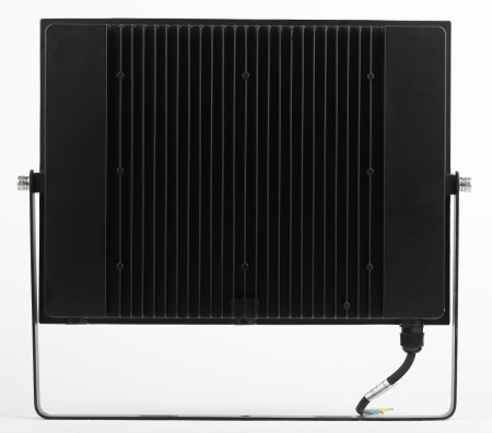 картинка Прожектор уличный светодиодный LPR-061-0-65K-150 IP65 от магазина BTSvet