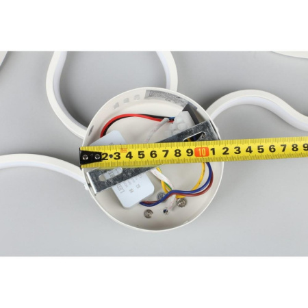 картинка Настенный светильник светодиодный OML-04201-27 от магазина BTSvet