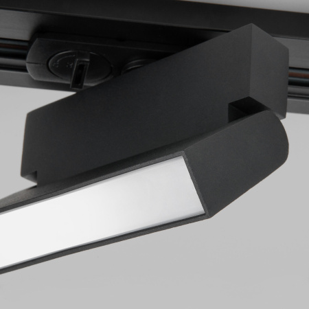 картинка Трековый светильник для однофазного шинопровода Arda черный 10 Вт 4200 K 85015/01 от магазина BTSvet