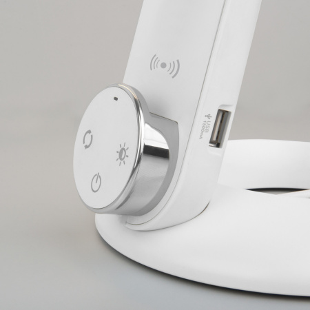 картинка Офисная настольная лампа светодиодная складываемая с диммером и сенсором регулировкой цветовой температуры и яркости беспроводным ЗУ и USB-портом Action 80428/1 от магазина BTSvet