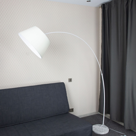 картинка Торшер с выключателем Арчи CL807010 от магазина BTSvet