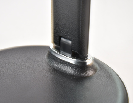 картинка Офисная настольная лампа светодиодная диммируемая с выключателем регулировкой цветовой температуры и беспроводным ЗУ Desk DE521 от магазина BTSvet