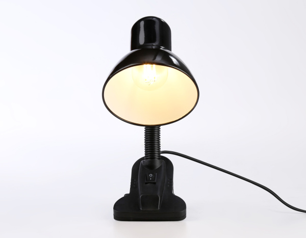 картинка Офисная настольная лампа на прищепке с выключателем Ambrella DESK DE7710 от магазина BTSvet